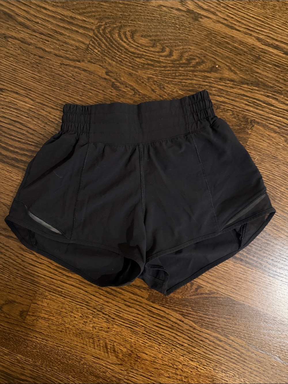 LULULEMON Hotty Hot Low-Rise Lined Short 2.5"